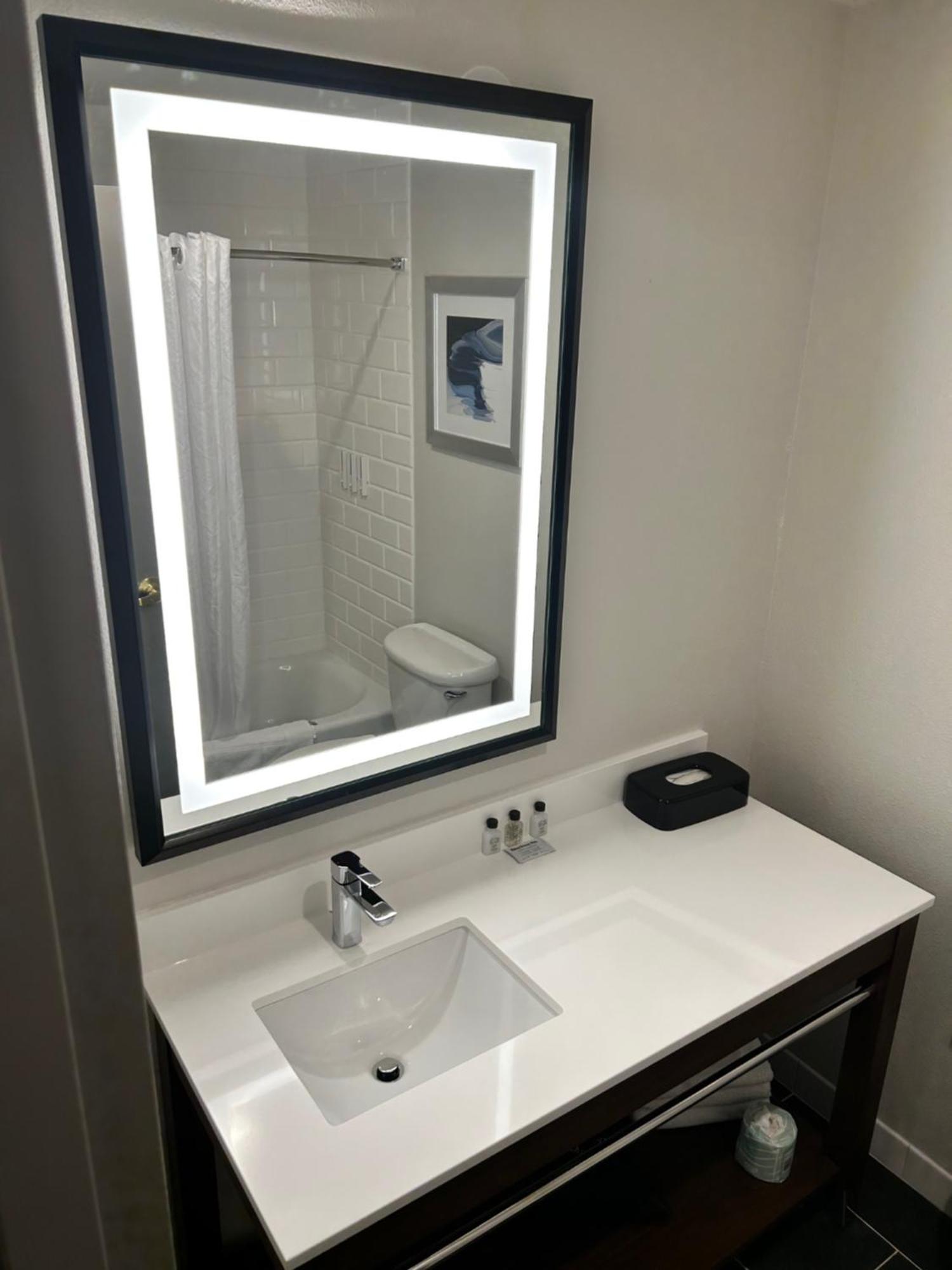 Four Points By Sheraton Bedford Manchester Airport المظهر الخارجي الصورة